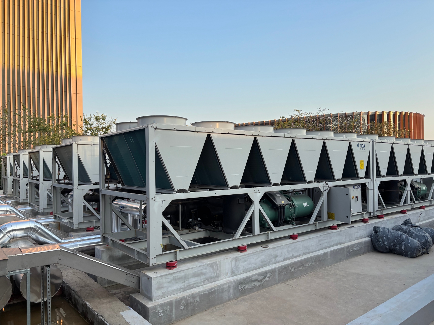 翰冶科技圆满交付深圳中山大学附属第七人民医院空调热泵机组自控系统